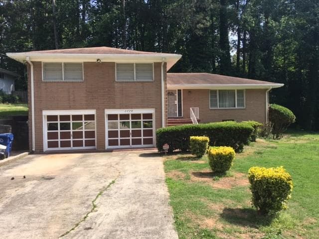 3 bedroom, 2,900 sq ft single family residence sold at 2778 Engle Road, Atlanta, GA 30318
