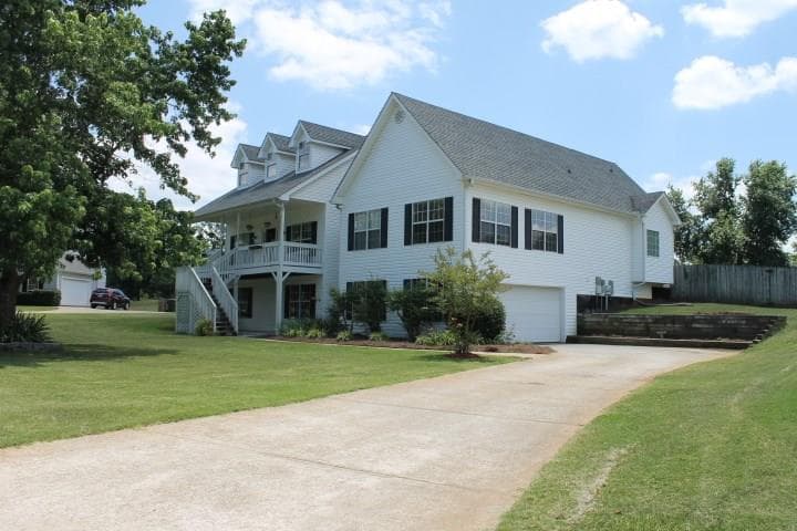 8050 Brookstone Lane, Gainesville, GA 30506 — most recent listing photo