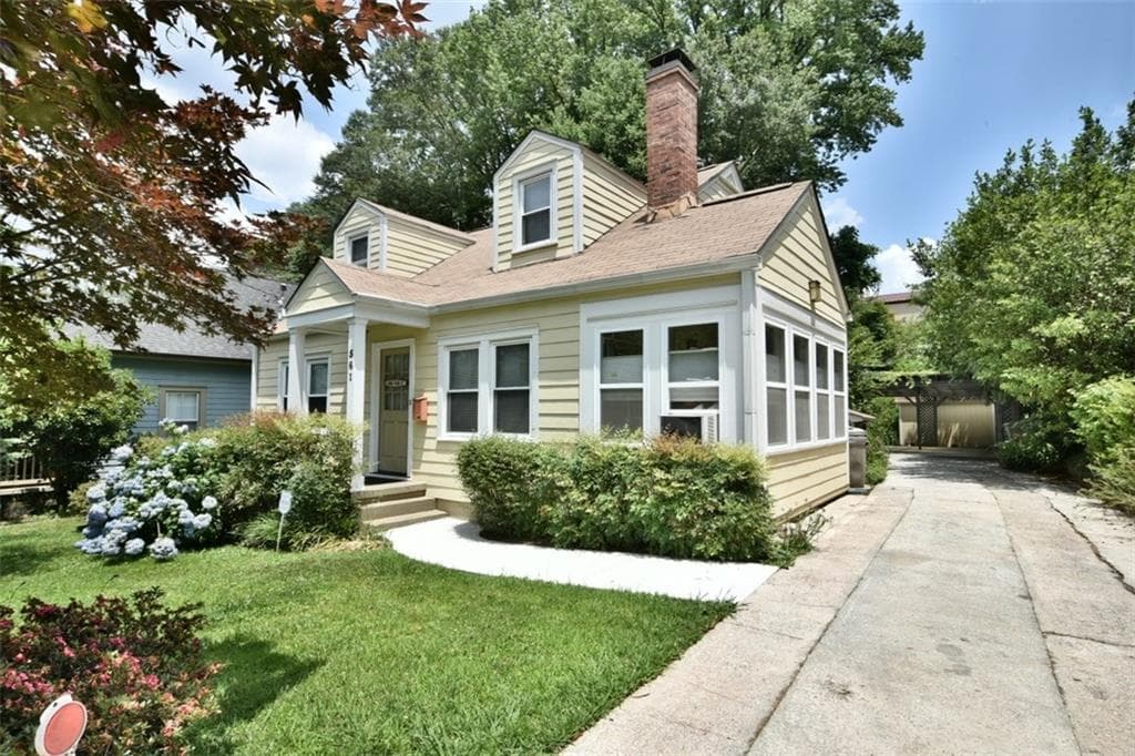 3 bedroom, 1,431 sq ft single family residence sold at 561 Oakdale Road, Atlanta, GA 30307
