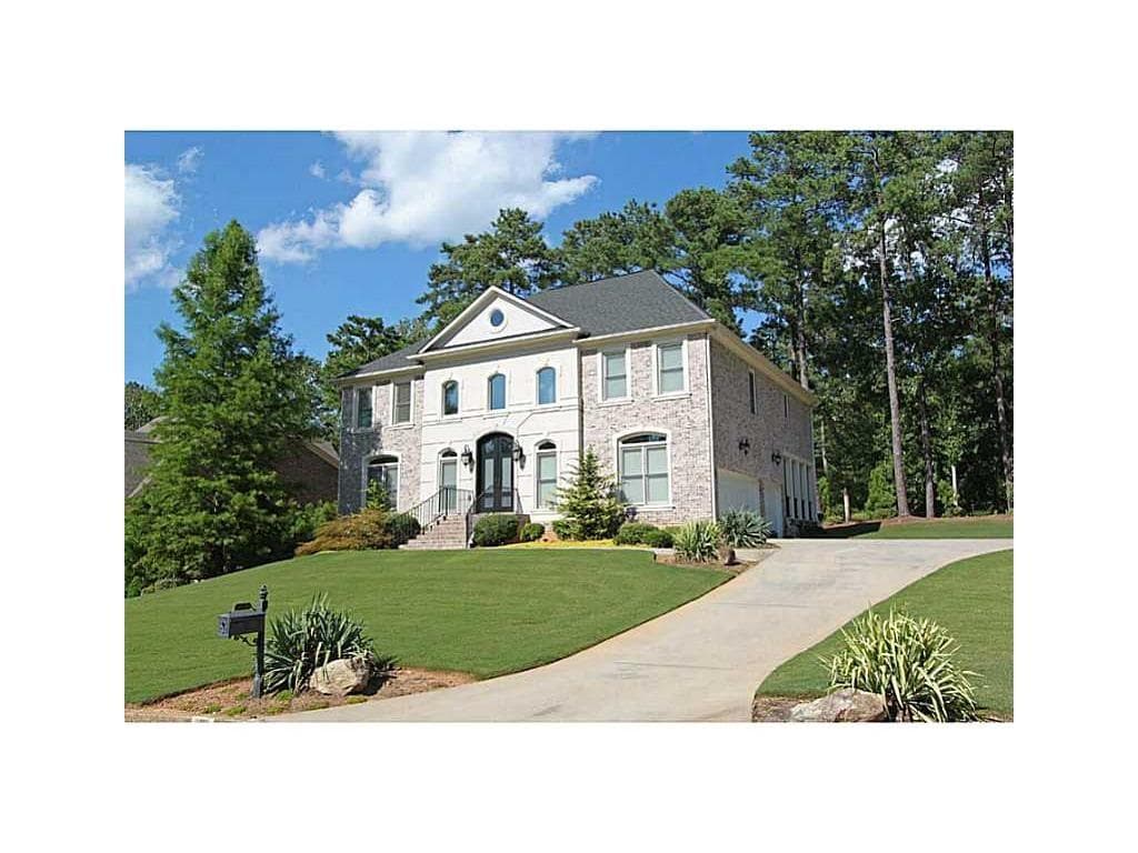 4 bedroom, 3,679 sq ft single family residence sold at 1112 Willowood Lane, Atlanta, GA 30331