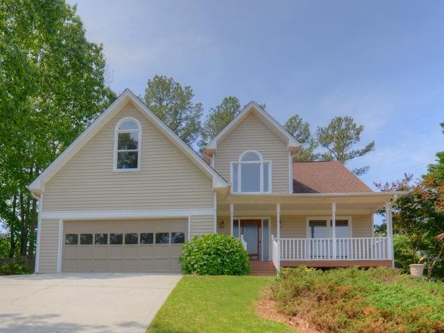5 bedroom, 2,265 sq ft single family residence sold at 1944 Tyler Trace, Lawrenceville, GA 30043
