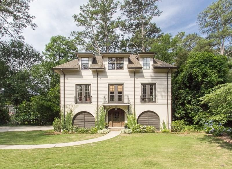 5 bedroom, 3,780 sq ft single family residence sold at 2420 Oldfield Road, Atlanta, GA 30327