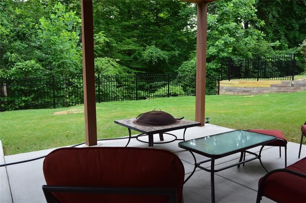 5 bedroom, 2,167 sq ft single family residence sold at 1581 Edgeley Way, Lawrenceville, GA 30044