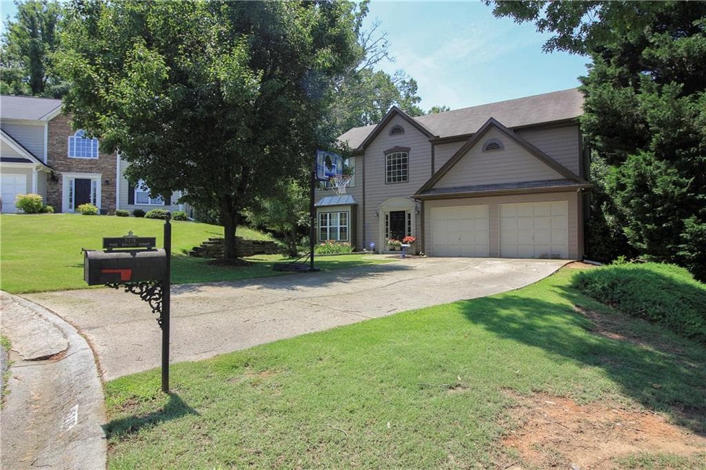 3 bedroom, 2,272 sq ft single family residence sold at 5216 Pine Branch Court, Sugar Hill, GA 30518
