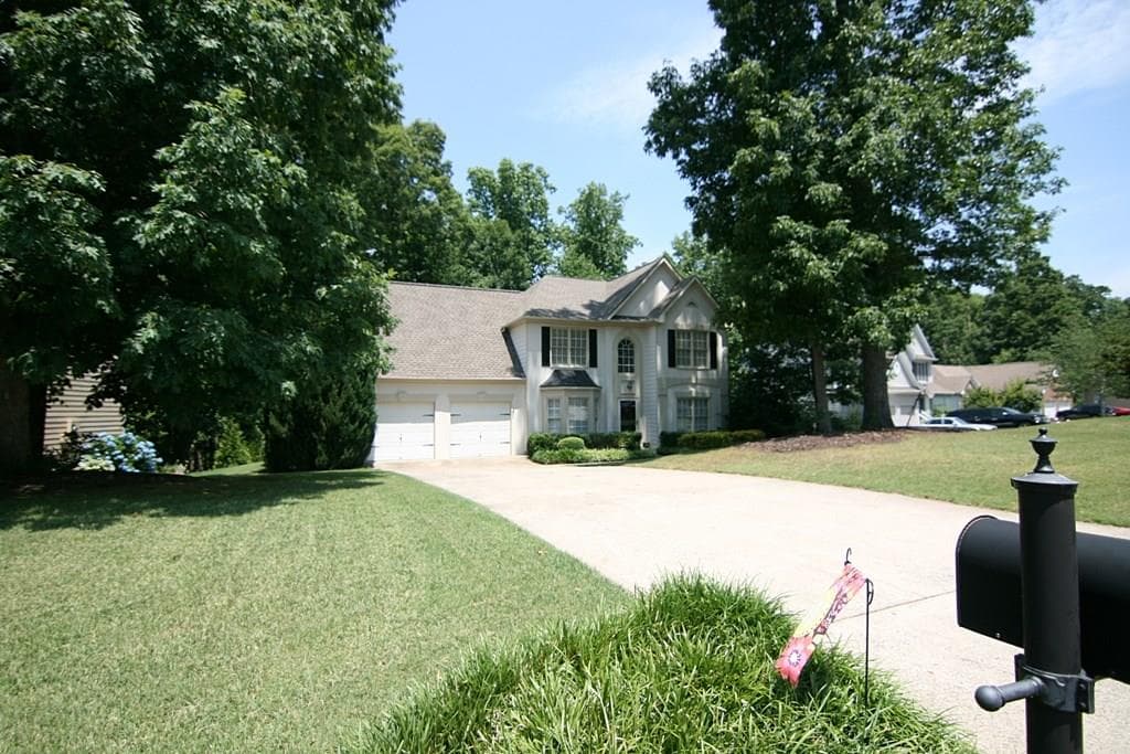 3 bedroom, 2,120 sq ft single family residence sold at 1750 Clayton Circle, Cumming, GA 30040