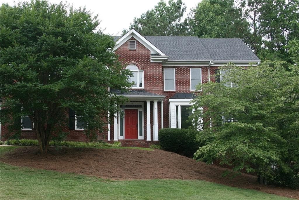 4 bedroom, 3,111 sq ft single family residence sold at 4645 Hamptons Drive, Alpharetta, GA 30004