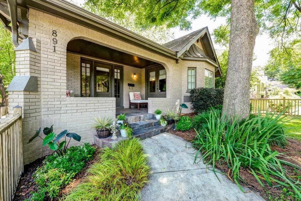 3 bedroom, 1,810 sq ft single family residence sold at 891 Vedado Way, Atlanta, GA 30308
