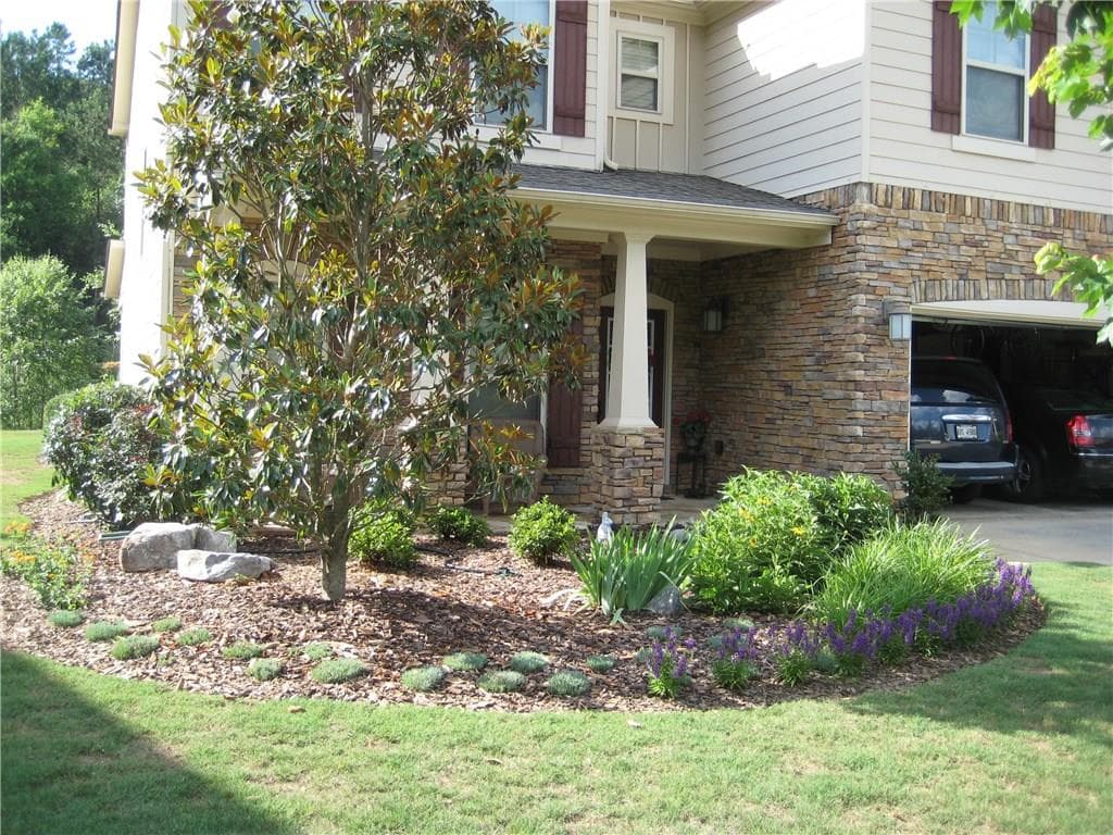 4 bedroom, 3,050 sq ft single family residence sold at 750 Montgomery Avenue, Alpharetta, GA 30004