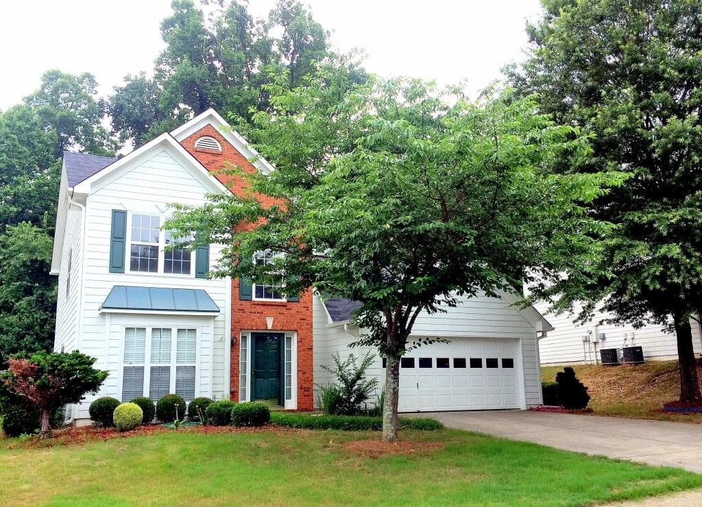 4 bedroom, 2,522 sq ft single family residence sold at 1450 Walnut Hill Circle, Lawrenceville, GA 30043