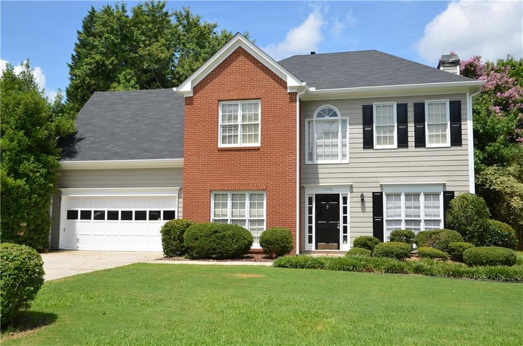 4 bedroom, 2,528 sq ft single family residence sold at 10530 Windsor Park Drive, Alpharetta, GA 30022