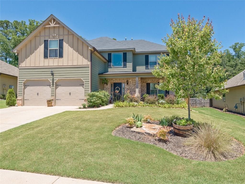 4 bedroom, 2,934 sq ft single family residence sold at 1325 Horseshoe Creek Lane, Cumming, GA 30041