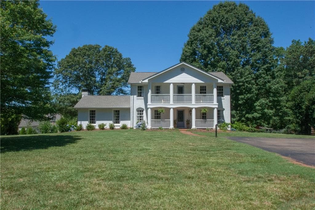 4 bedroom, 2,384 sq ft single family residence sold at 12380 Broadwell Road, Alpharetta, GA 30004