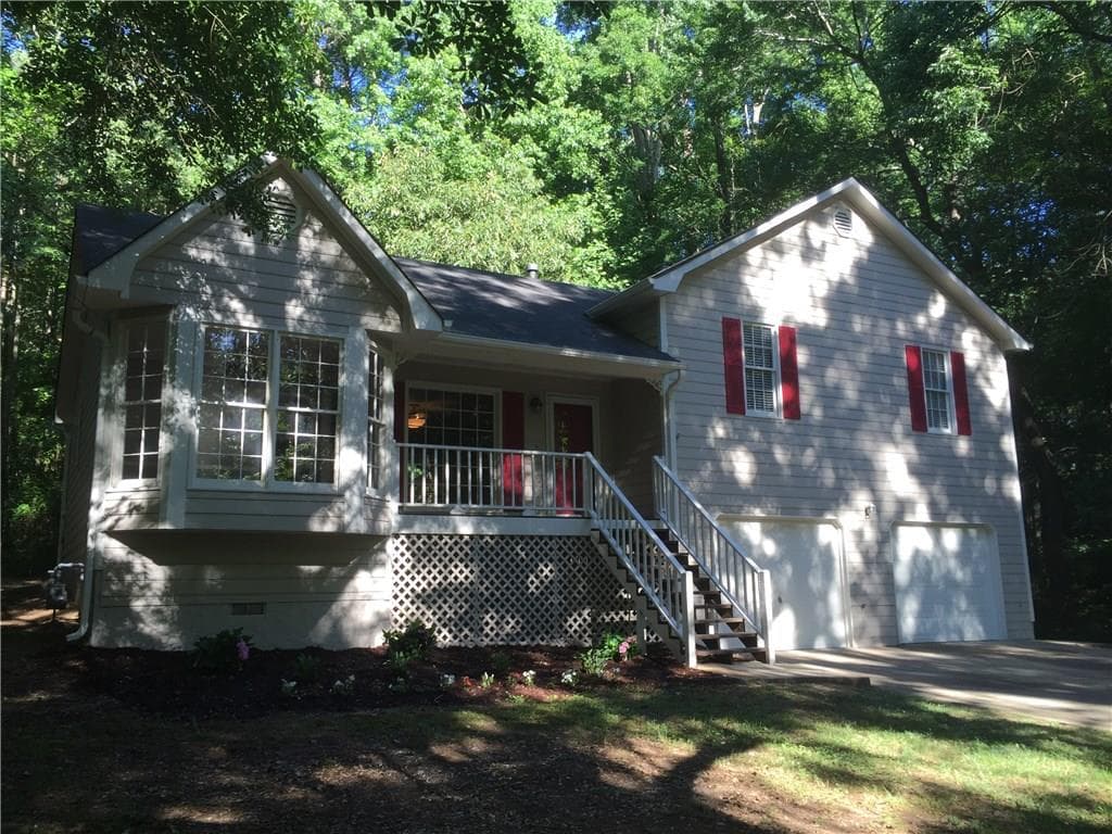 3 bedroom, 1,426 sq ft single family residence sold at 122 Ladora Drive, Dallas, GA 30157