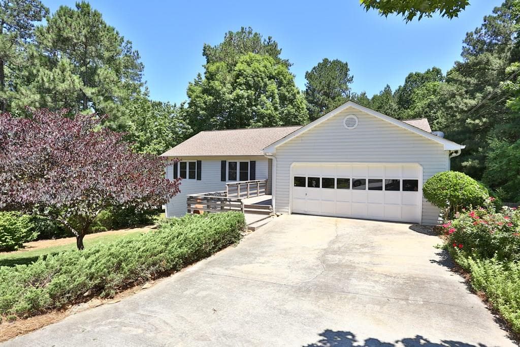 3 bedroom, 1,909 sq ft single family residence sold at 5930 Branden Hill Lane, Buford, GA 30518