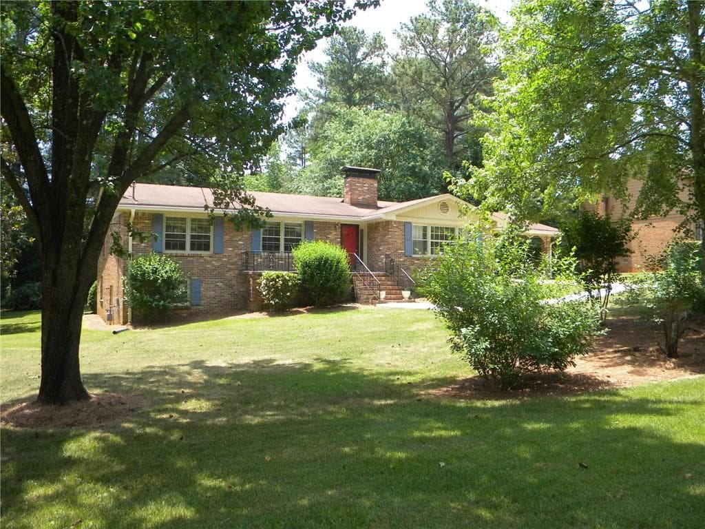 3 bedroom, 1,841 sq ft single family residence sold at 5036 Fox Forest Drive, Lilburn, GA 30047