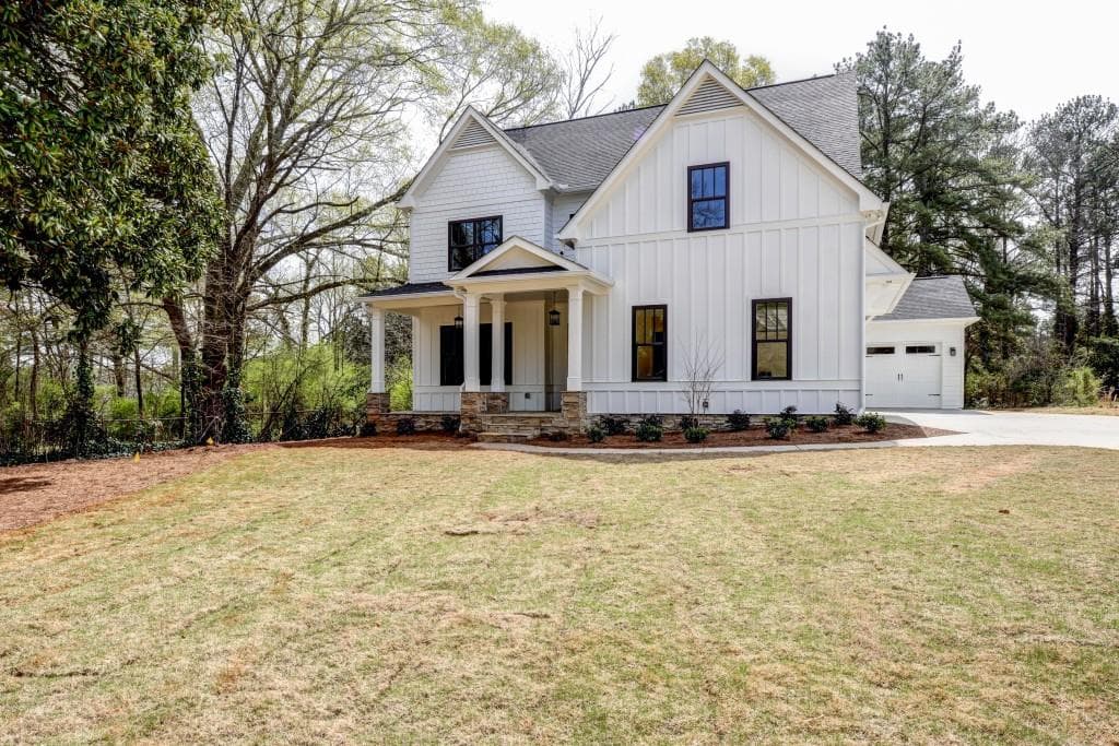 6 bedroom, 4,290 sq ft single family residence sold at 3649 Lavista Road, Decatur, GA 30033
