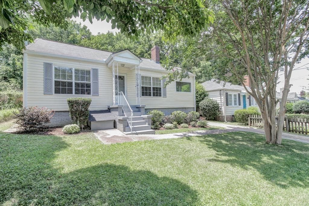 3 bedroom, 1,080 sq ft single family residence sold at 1232 Holly Street, Atlanta, GA 30318