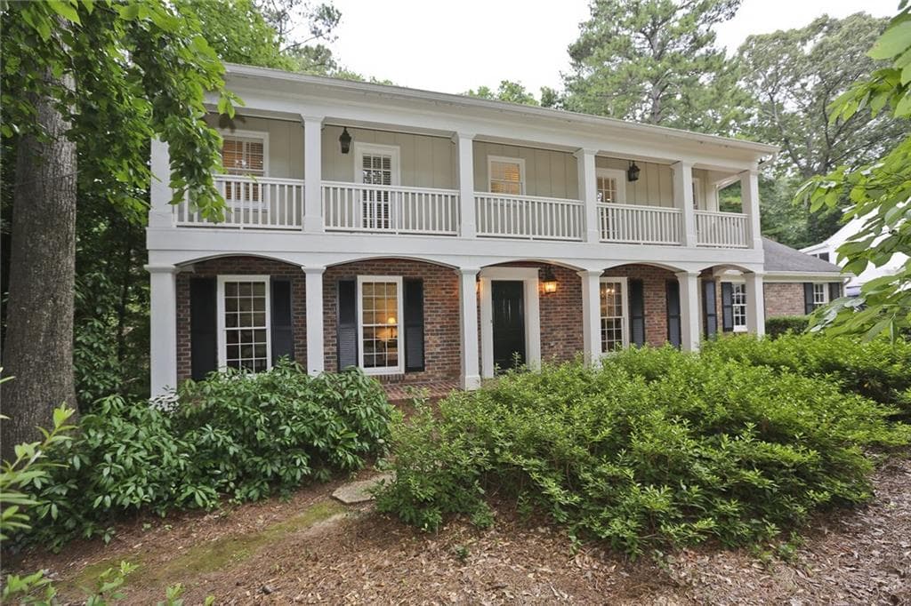 5 bedroom, 4,570 sq ft single family residence sold at 3211 Rockingham Drive, Atlanta, GA 30327