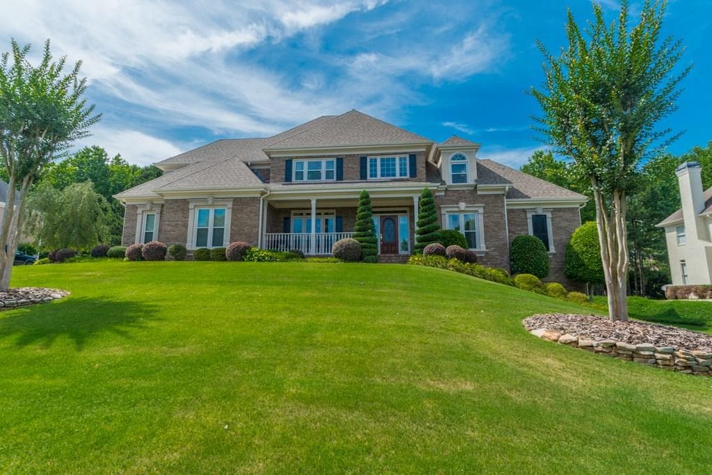 6 bedroom, 5,700 sq ft single family residence sold at 1421 HATTIESBURG Court, Grayson, GA 30017