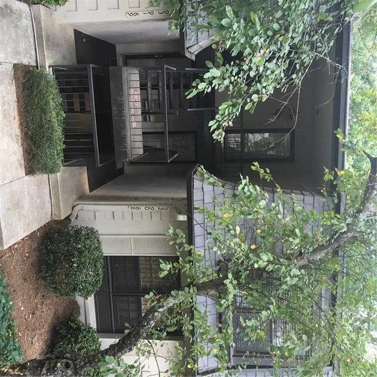 2 bedroom condominium sold at 92 La Rue Place, Atlanta, GA 30327