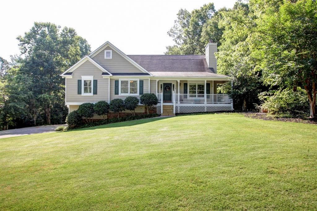 3 bedroom, 1,900 sq ft single family residence sold at 109 TIMBERLAND Drive, Canton, GA 30114