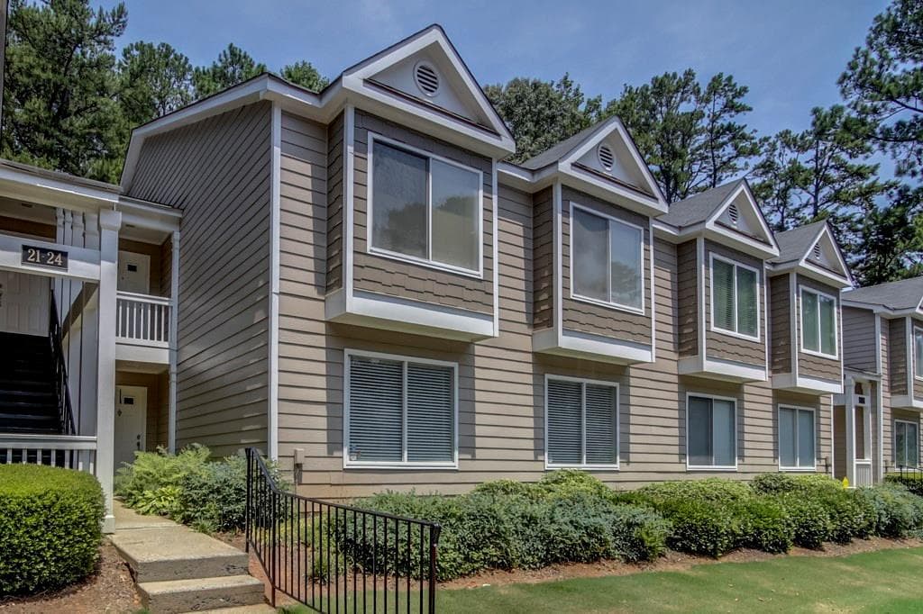 2 bedroom, 1,250 sq ft condominium sold at 23 Fair Haven Way, Smyrna, GA 30080