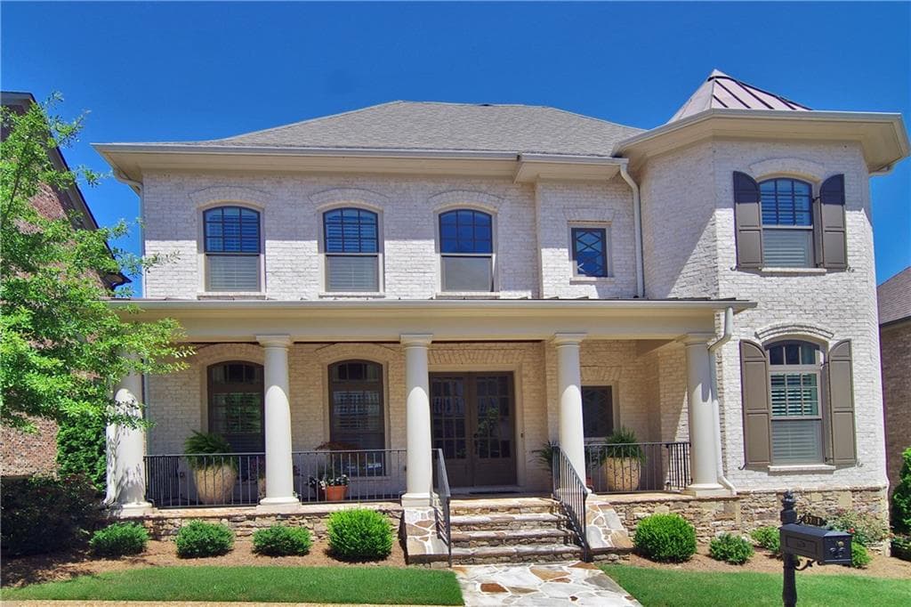 3 bedroom, 3,582 sq ft single family residence sold at 3781 Paces Lookout Circle, Atlanta, GA 30339
