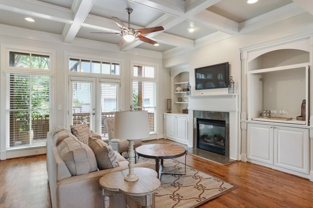 807 Highland Green Way, Atlanta, GA 30306 — most recent listing photo