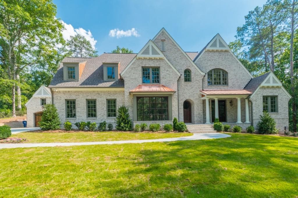5 bedroom, 5,588 sq ft single family residence sold at 4564 Mount Paran Parkway, Atlanta, GA 30327