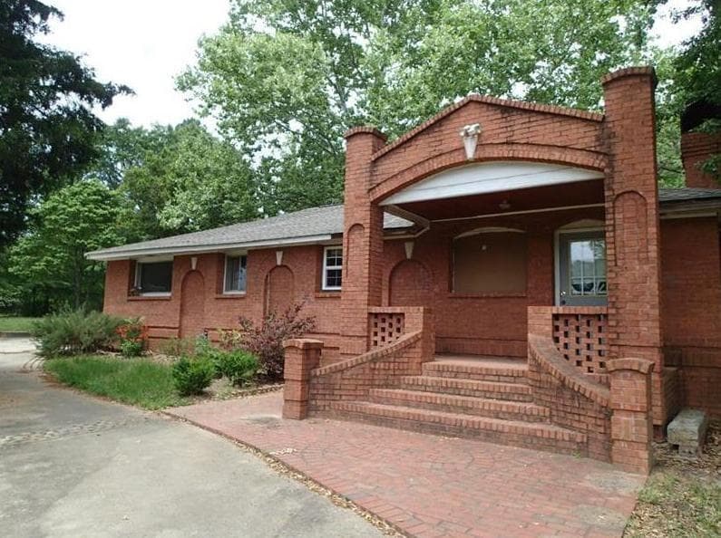 4 bedroom single family residence sold at 434 Fayetteville Road, Fairburn, GA 30213