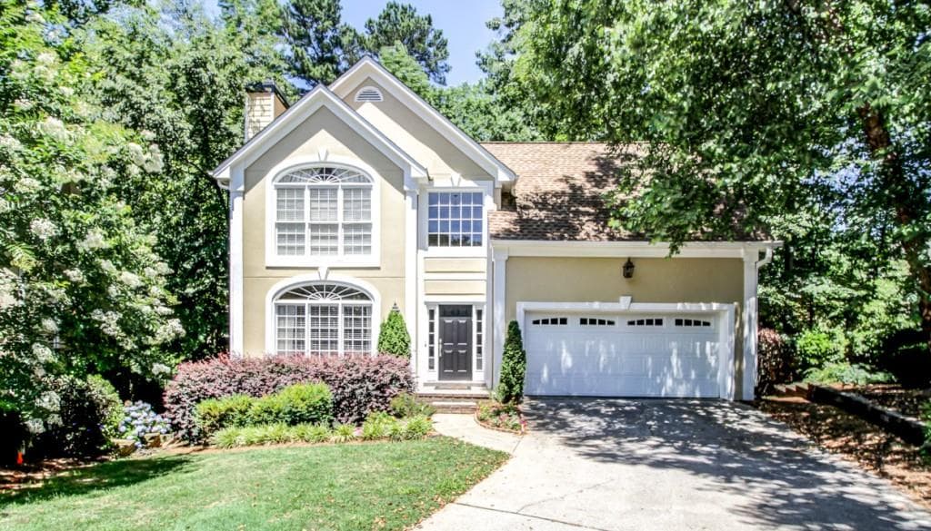 3 bedroom, 2,262 sq ft single family residence sold at 2918 Mitchell Cove, Brookhaven, GA 30319