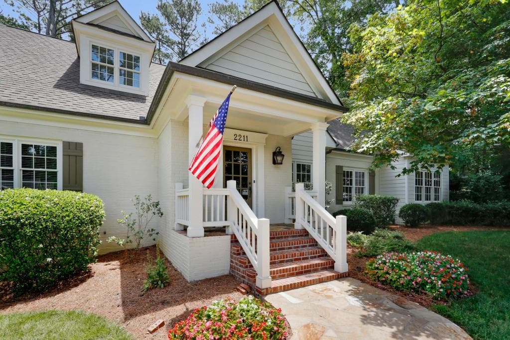 5 bedroom, 4,716 sq ft single family residence sold at 2211 Riada Drive, Atlanta, GA 30305