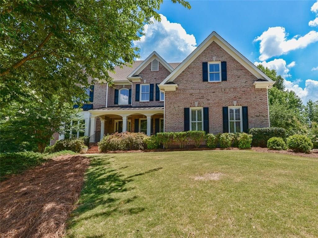 5 bedroom, 4,350 sq ft single family residence sold at 465 Garrick Point, Alpharetta, GA 30022