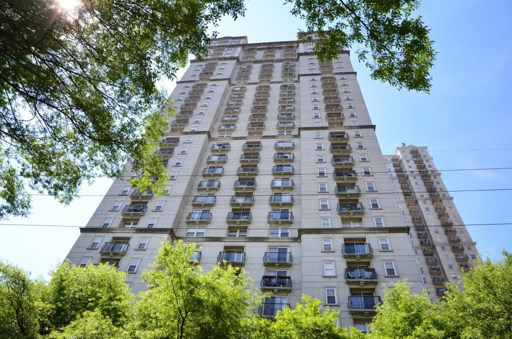 2 bedroom, 1,215 sq ft condominium sold at 199 14th Street 1802, Atlanta, GA 30309