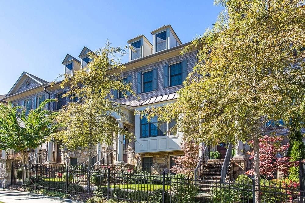 3 bedroom, 2,784 sq ft townhouse sold at 3717 Manor Brook Court, Atlanta, GA 30319