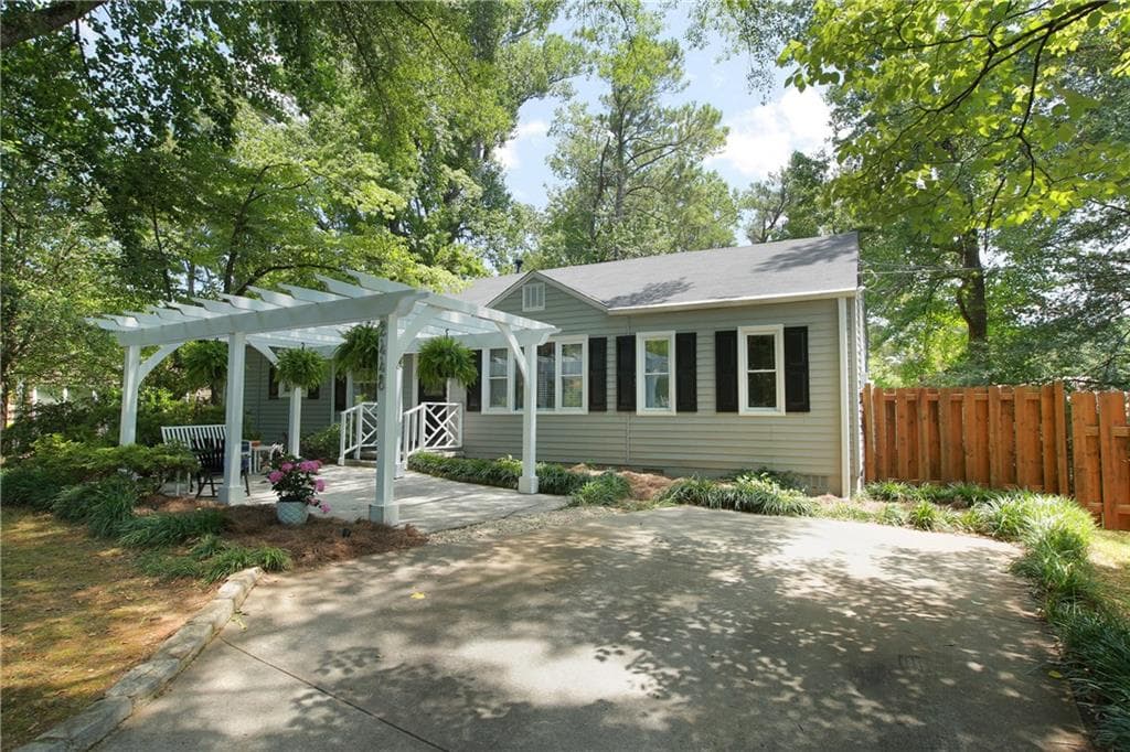 3 bedroom single family residence sold at 2448 Fernleaf Lane, Decatur, GA 30033