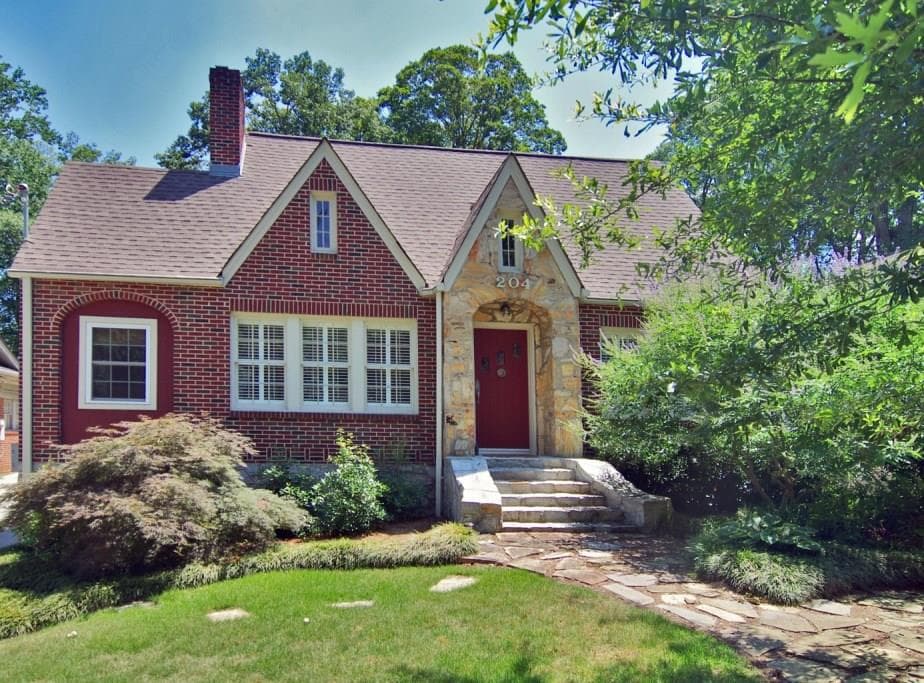 4 bedroom single family residence sold at 204 Geneva Street, Decatur, GA 30030