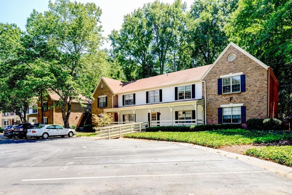 2 bedroom condominium sold at 3825 Lavista Road F4, Tucker, GA 30084