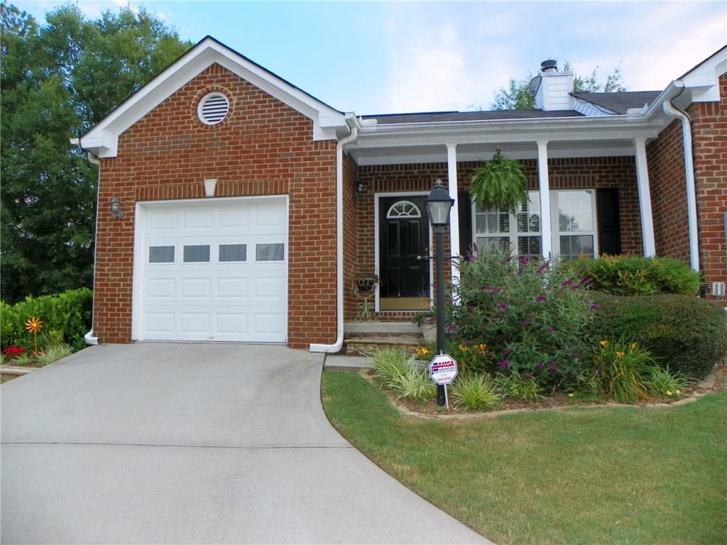 2 bedroom, 1,624 sq ft townhouse sold at 3200 Millgate Court, Buford, GA 30519