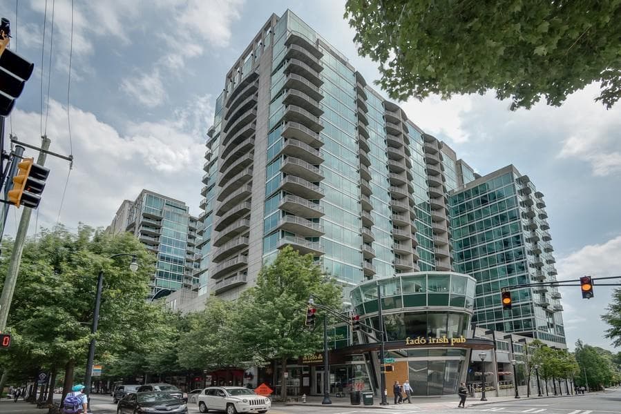 1 bedroom, 768 sq ft condominium sold at 943 Peachtree Street 1215, Atlanta, GA 30309