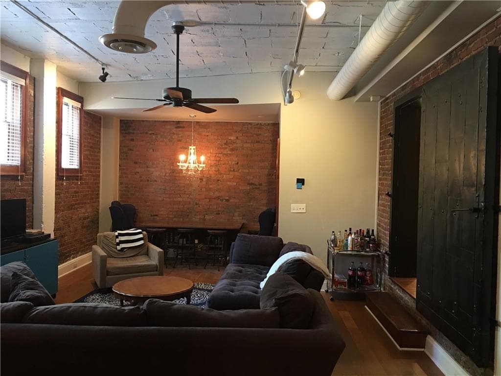 1 bedroom, 1,036 sq ft condominium sold at 908 Juniper Street 4, Atlanta, GA 30309