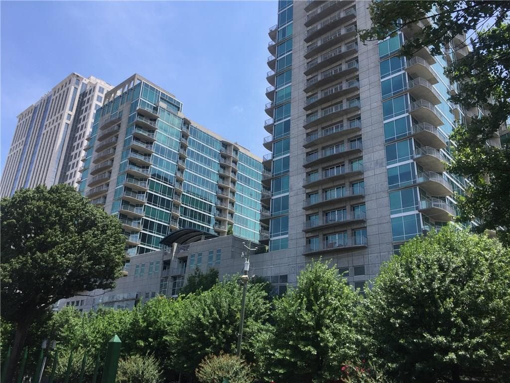 2 bedroom, 1,030 sq ft condominium sold at 923 Peachtree Street 1130, Atlanta, GA 30309