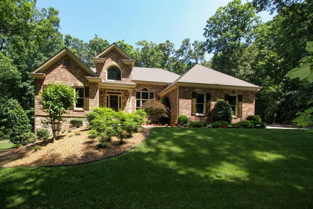 4 bedroom, 5,485 sq ft single family residence sold at 644 Herring Road, Grayson, GA 30017