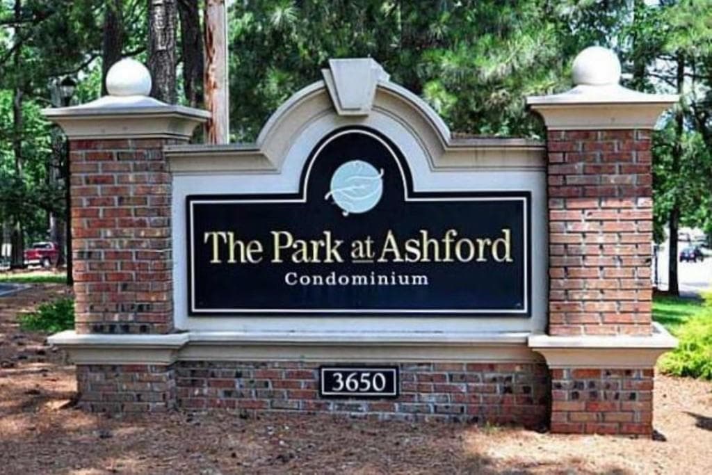 2 bedroom, 1,036 sq ft condominium sold at 3650 Ashford Dunwoody Road 125, Brookhaven, GA 30319