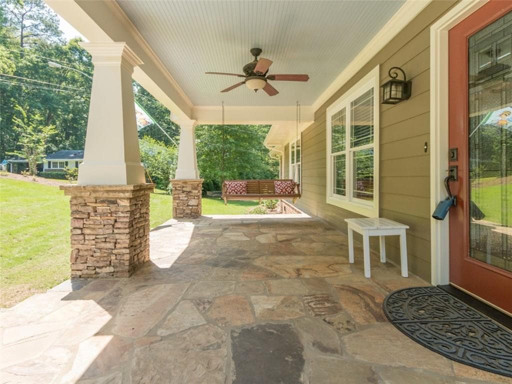3 bedroom, 2,690 sq ft single family residence sold at 3550 Colby Court, Smyrna, GA 30080