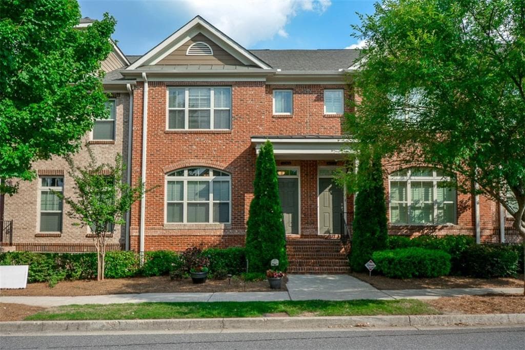 3 bedroom, 2,220 sq ft townhouse sold at 4218 Baverton Drive 4218, Suwanee, GA 30024
