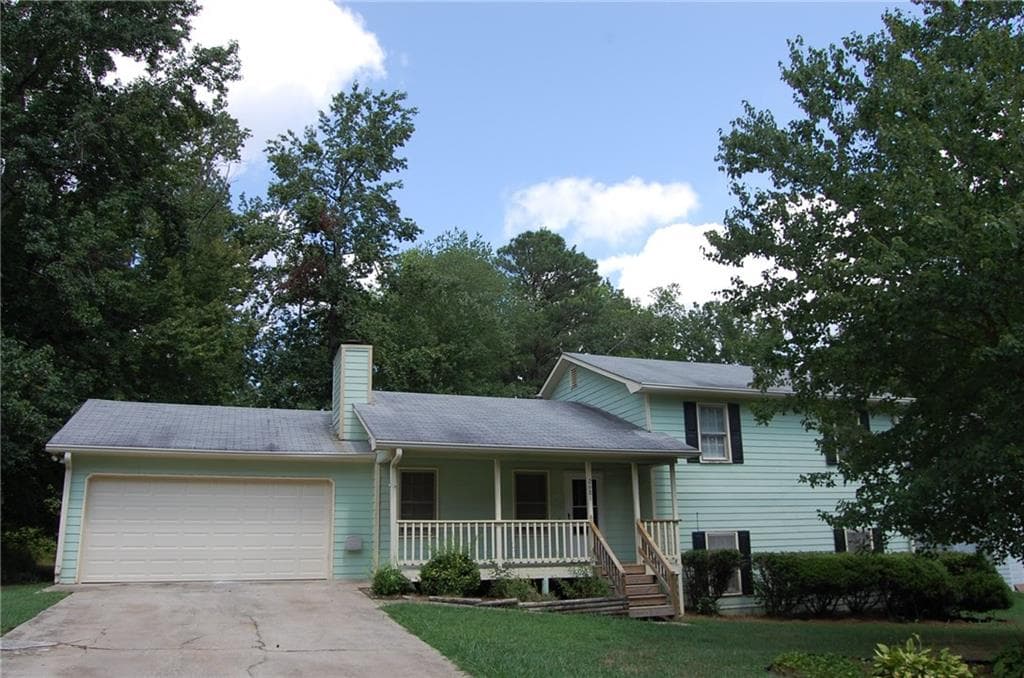 4 bedroom, 2,002 sq ft single family residence sold at 2681 Bluffton Road, Buford, GA 30519