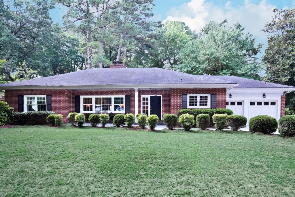 3 bedroom, 2,074 sq ft single family residence sold at 1510 Moores Mill Road, Atlanta, GA 30327