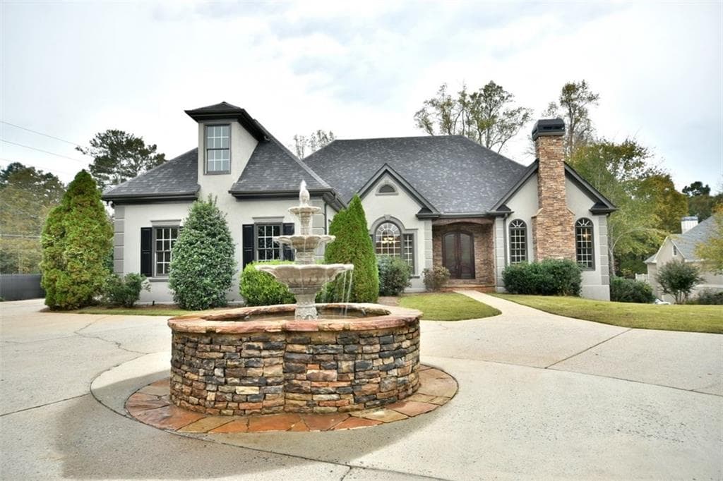 7 bedroom, 5,279 sq ft single family residence sold at 2643 Francis Road, Alpharetta, GA 30004