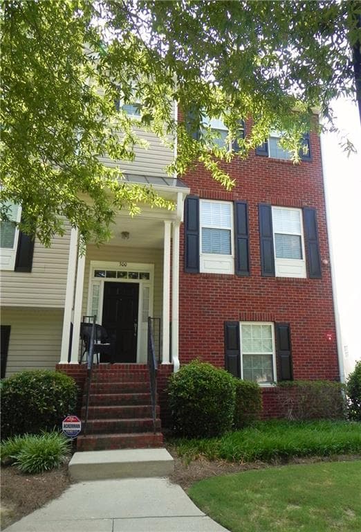 300 Village Circle, Woodstock, GA 30188 — most recent listing photo